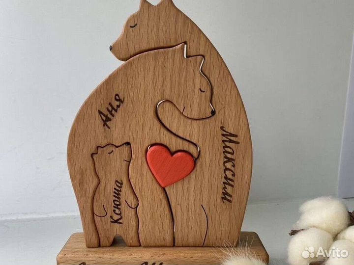 Статуэтка из дерева 