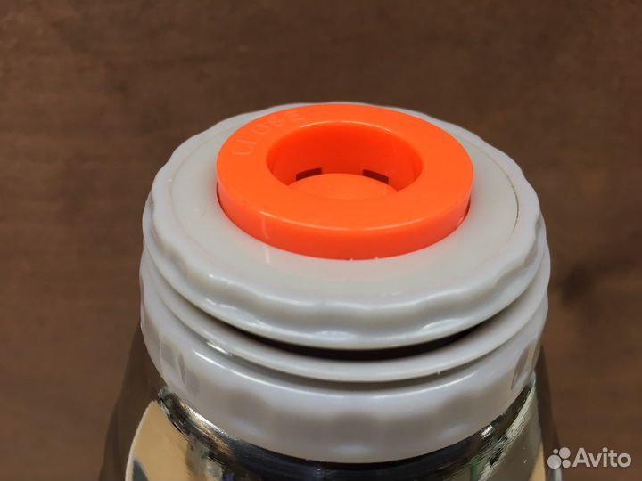 Термос 1 л из нержавейки с двумя чашками