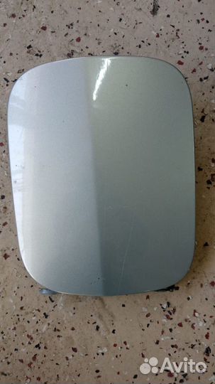 Лючок бака Тойота Авенсис т250