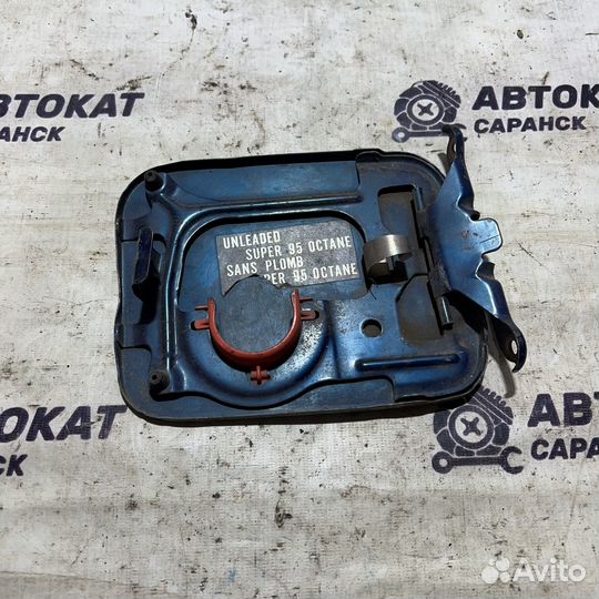 Лючок топливного бака Nissan Primera P11