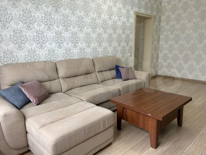 2-к. квартира, 72 м², 14/16 эт.