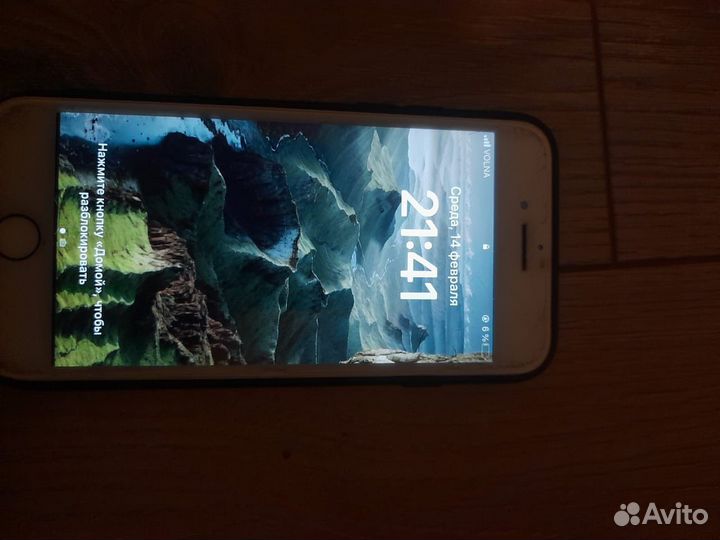 iPhone 8, 64 ГБ