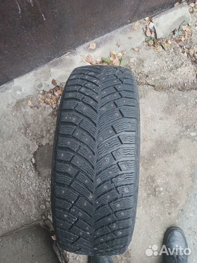 Michelin X-Ice North 4 205/55 R16