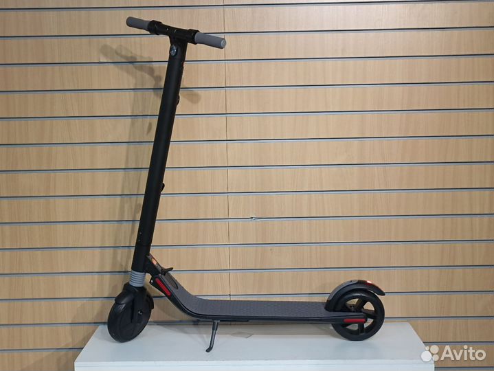 Электросамокат Ninebot KickScooter ES1