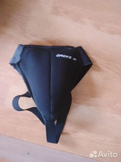 Продам хоккейную защиту детскую, коньки