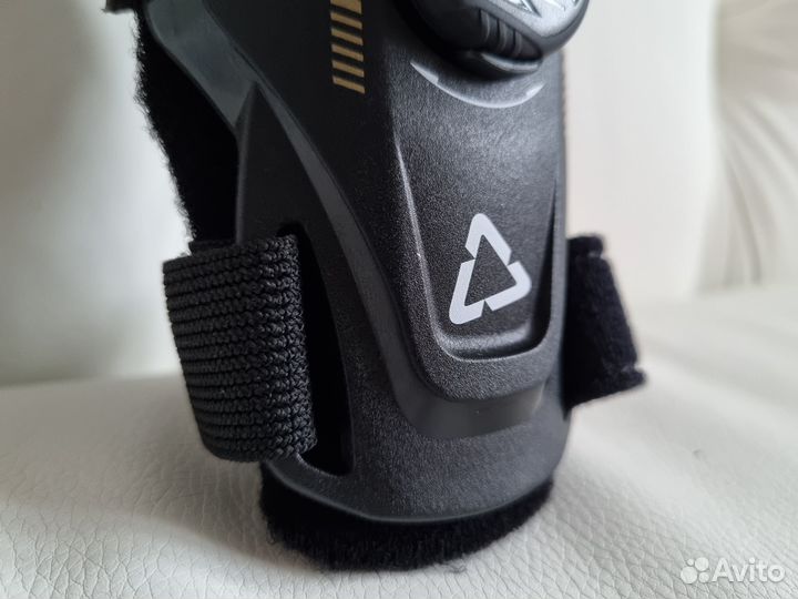 Фиксатор 3aпяcтья Leatt Wrist Brace Вlасk Черный