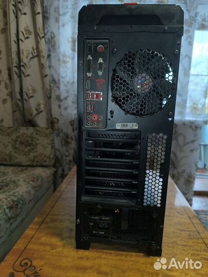 MSI Z270 gaming plus + I7-7700K + 3 SATA кабеля