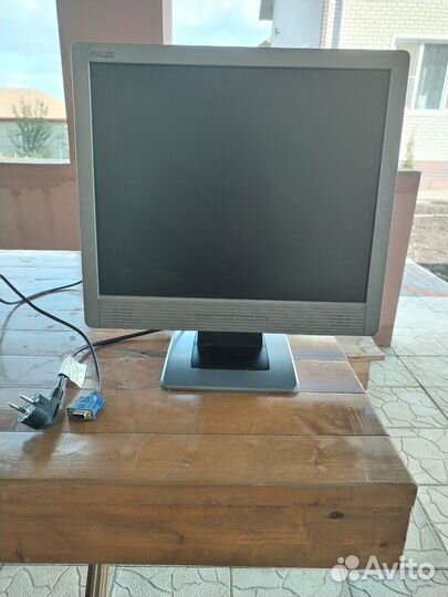 Монитор Asus