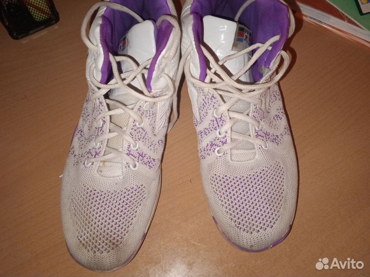 Баскетбольные кроссовки