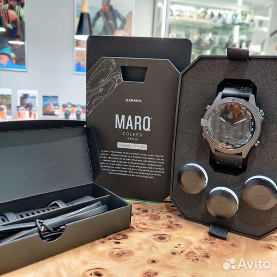 Часы Garmin Marq Golfer gen 2 carbon edition