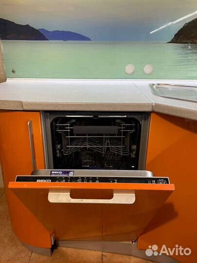 Кухонный гарнитур угловой