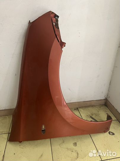 Переднее правое крыло LADA Granta