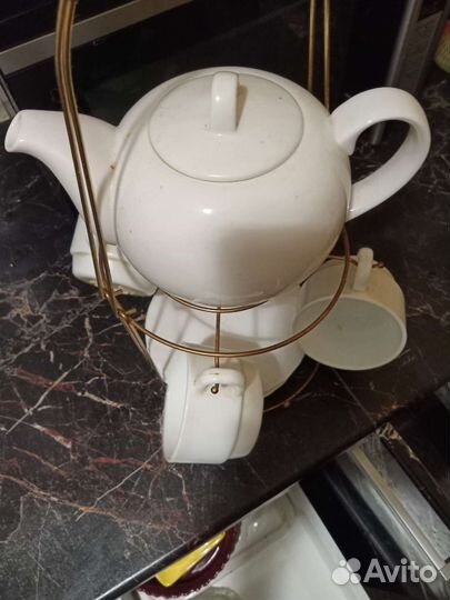 Кружки, чайник,блюдца