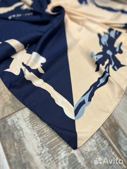 Шелковый платок Dior разноцветный новый