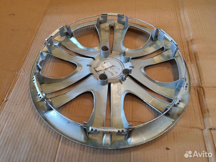 Колпак колеса Skoda Fabia III 5J0601147L
