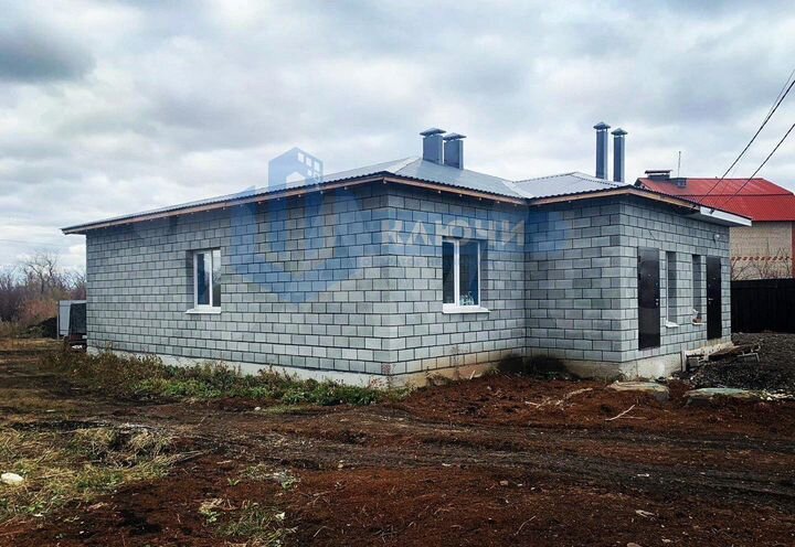 Дом 63 м² на участке 3 сот.