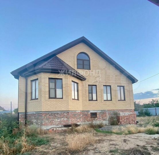 Дом 249 м² на участке 8 сот.