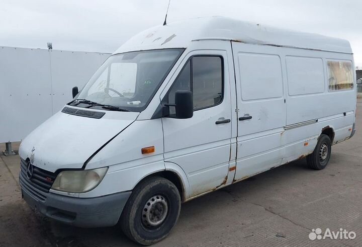 Насос водяной Mercedes Sprinter, 2002