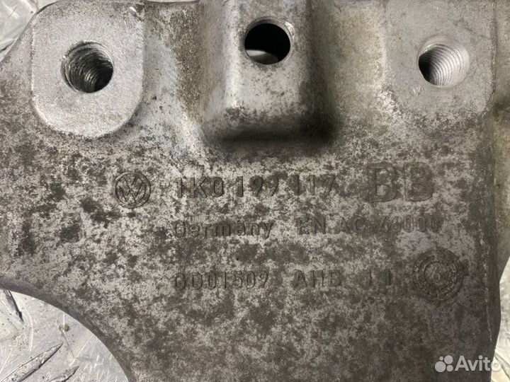 Кронштейн кпп левый Volkswagen Golf MK6 CAV