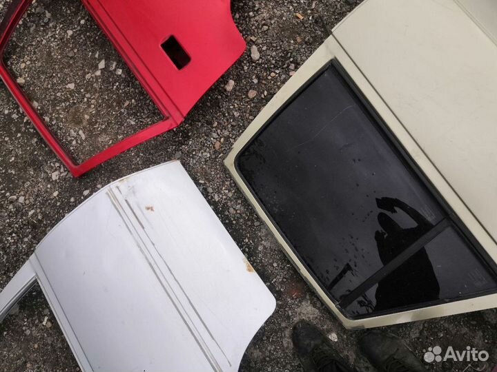 Задние двери Daewoo Nexia (передних нет)