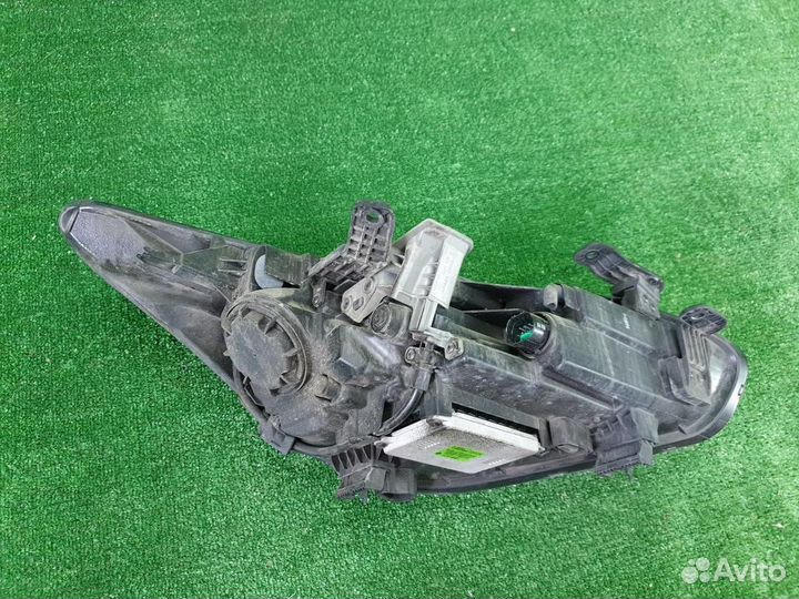 Фара левая Kia Stinger