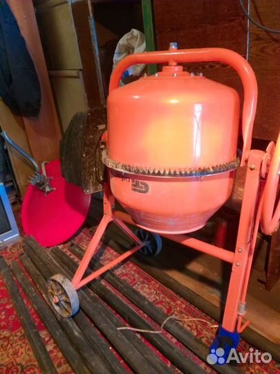 Продам бетономешалку бу120л