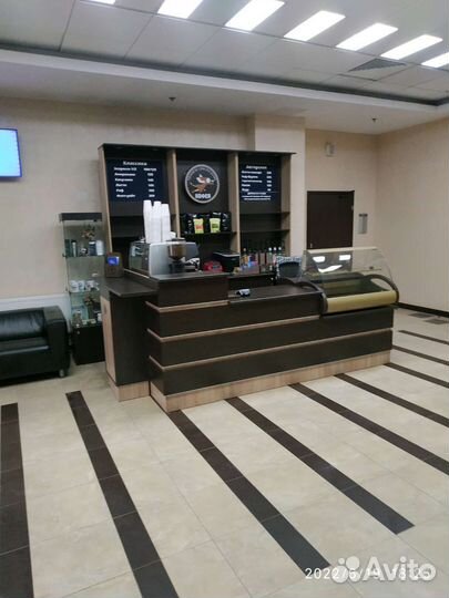 Бариста в кофейню