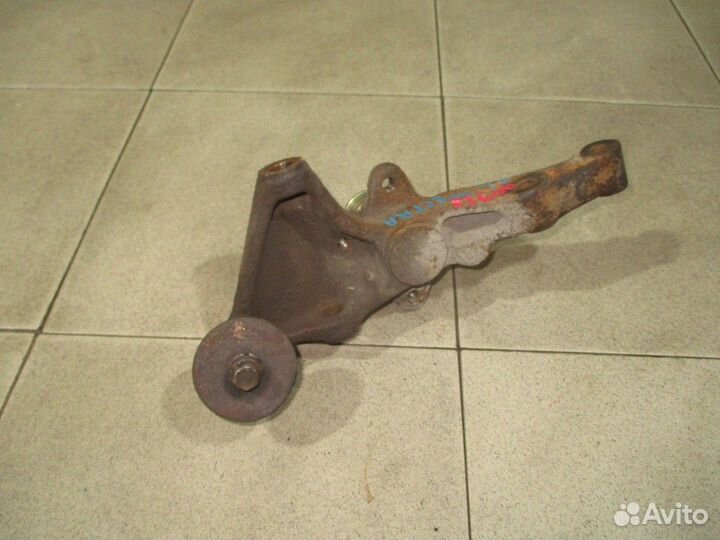 Кулак поворотный задний левый Kia Spectra