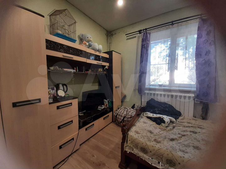 Комната 15 м² в 4-к., 1/2 эт.