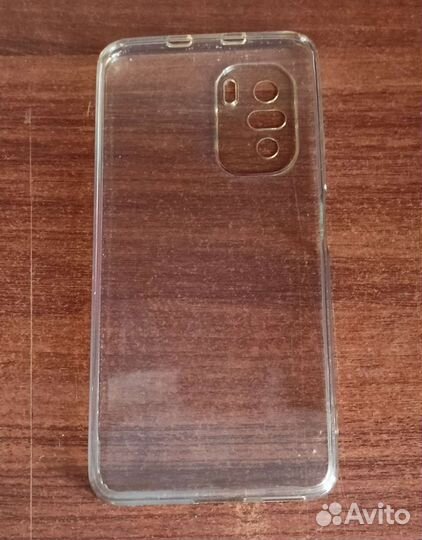 Чехлы на телефон