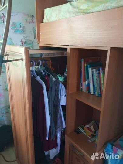 Двухъярусная кровать