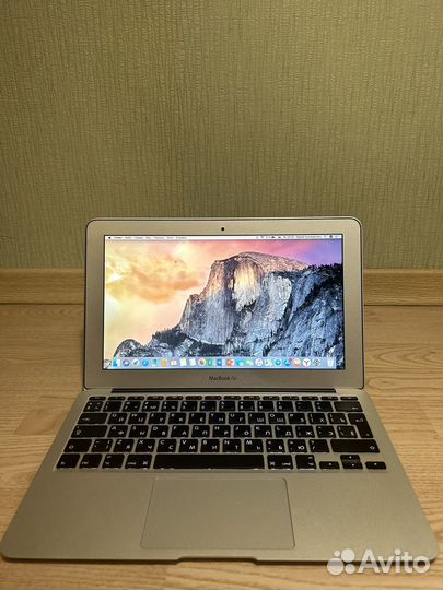 Apple MacBook Air 11 2011