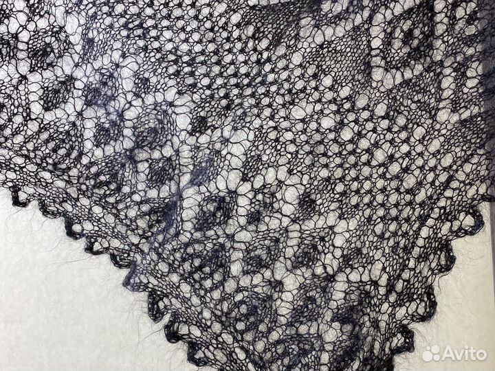 Вязаный шарф из козьего пуха