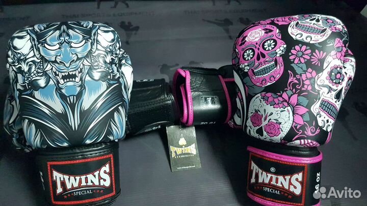 Боксерские перчатки Twins Fairtex