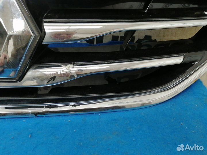 Решетка радиатора 623104218R Renault Koleos I рест