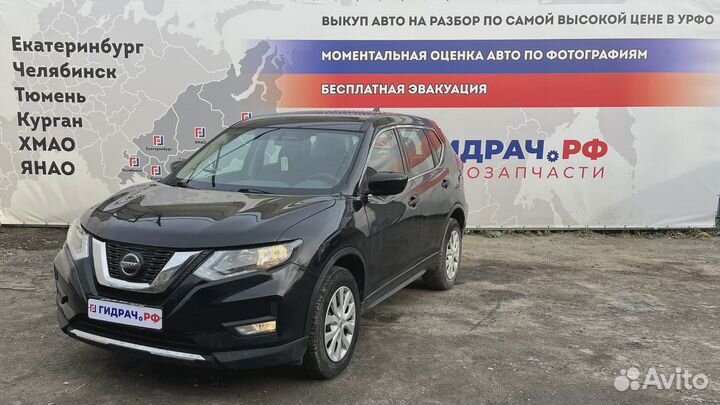 Обшивка стойки средней левой нижняя Nissan Roque (T32) 76916-7FA0A