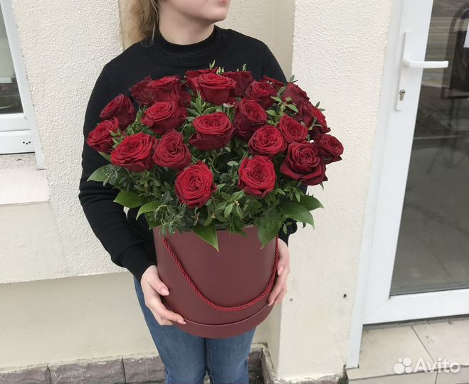 Цветы в коробке доставка геленджик