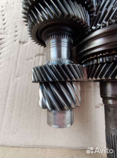 Вторичный вал МКПП VAG 5,6 ст skoda