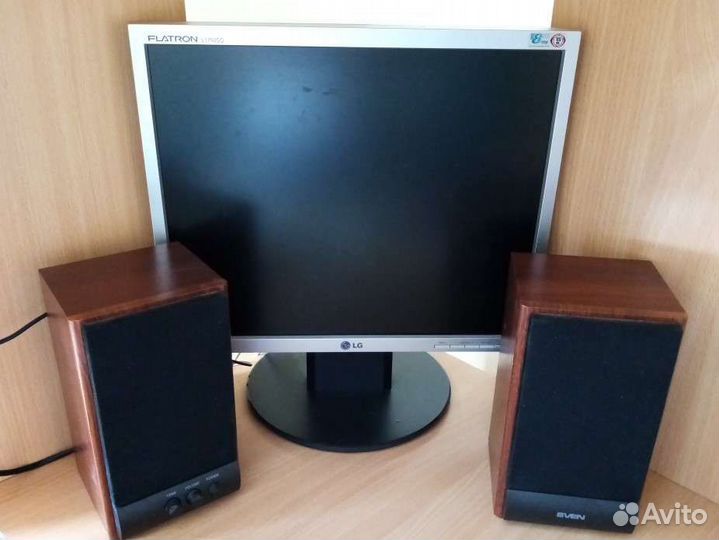 Техника на запчасти (монитор, клавиатура, колонки)