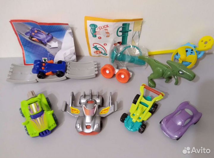 Игрушка из киндера