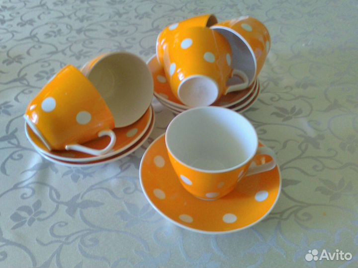 Чашки с блюдцем