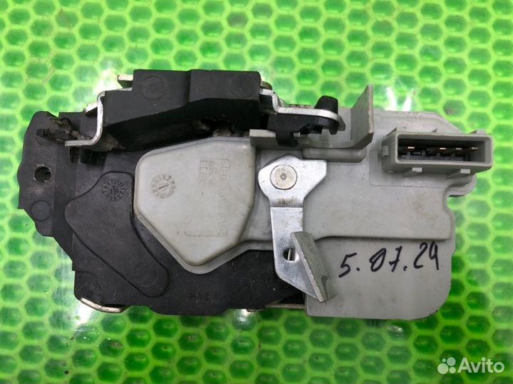 Замок боковой двери задний левый LADA Kalina