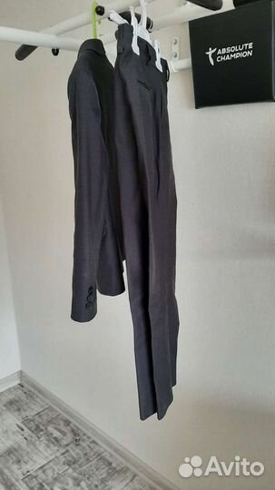 Школьный костюм серый