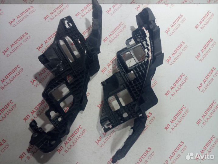 Крепление фары переднее Volkswagen Golf 6 CAV 2009