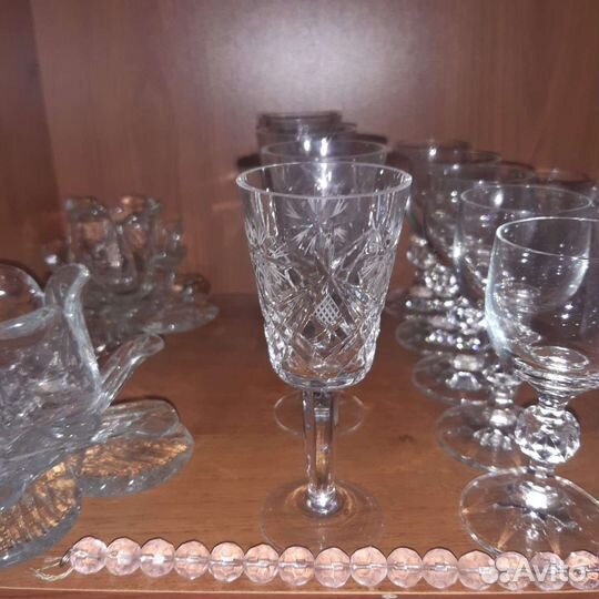 Хрустальные бокалы фужеры стаканы рюмки и стопки