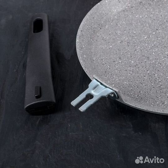 Сковорода блинная, d24 см, пластиковая ручка, анти