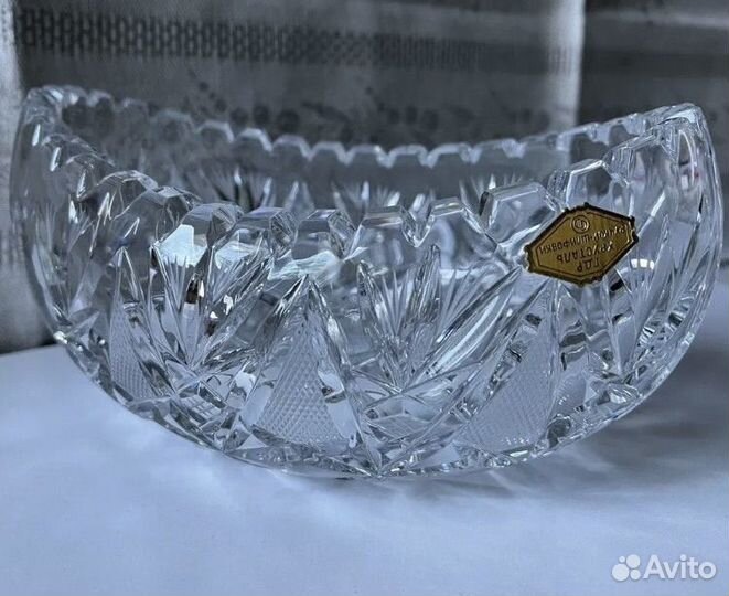 Хрустальная ваза ладья ГДР ручной шлифовки