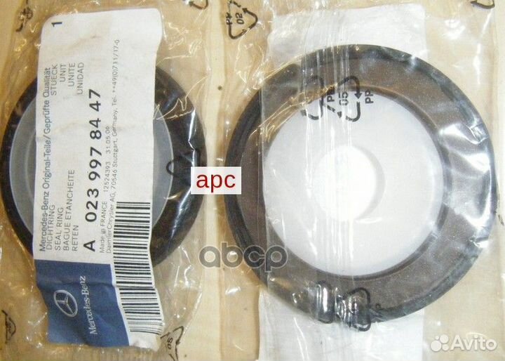 Сальник коленвала передний A0239978447 mercedes