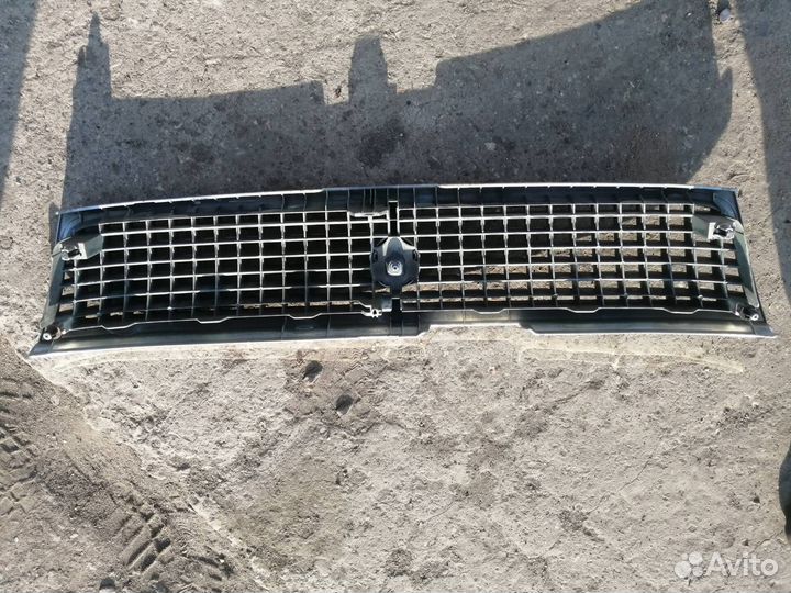 Решетка радиатора Toyota Mark II SX80