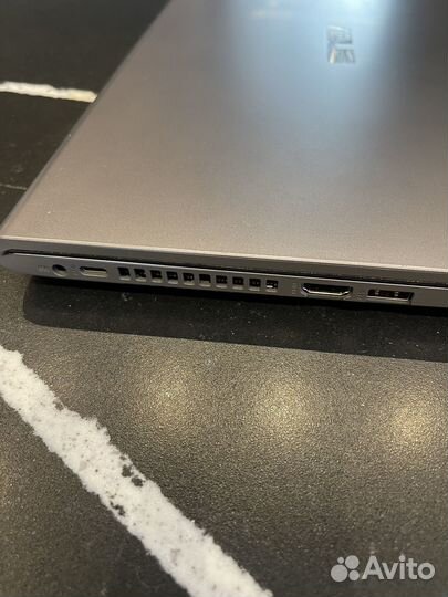 Ноутбук asus VivoBook R521FL-EJ164T